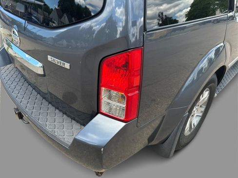 Used 2012 Nissan Pathfinder Silver AWD/4WD image 33