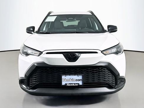 Used 2025 Toyota Corolla Cross AWD Hybrid image 2
