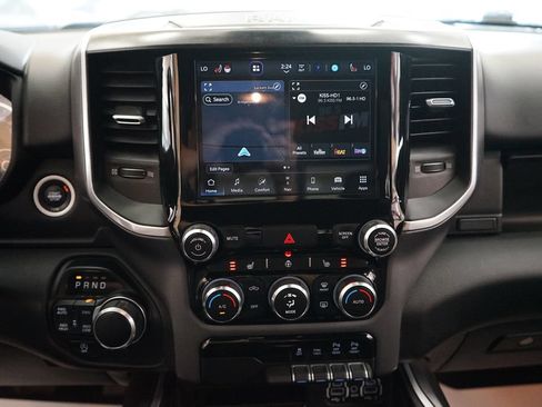 Used 2022 RAM 1500 Big Horn AWD/4WD image 7