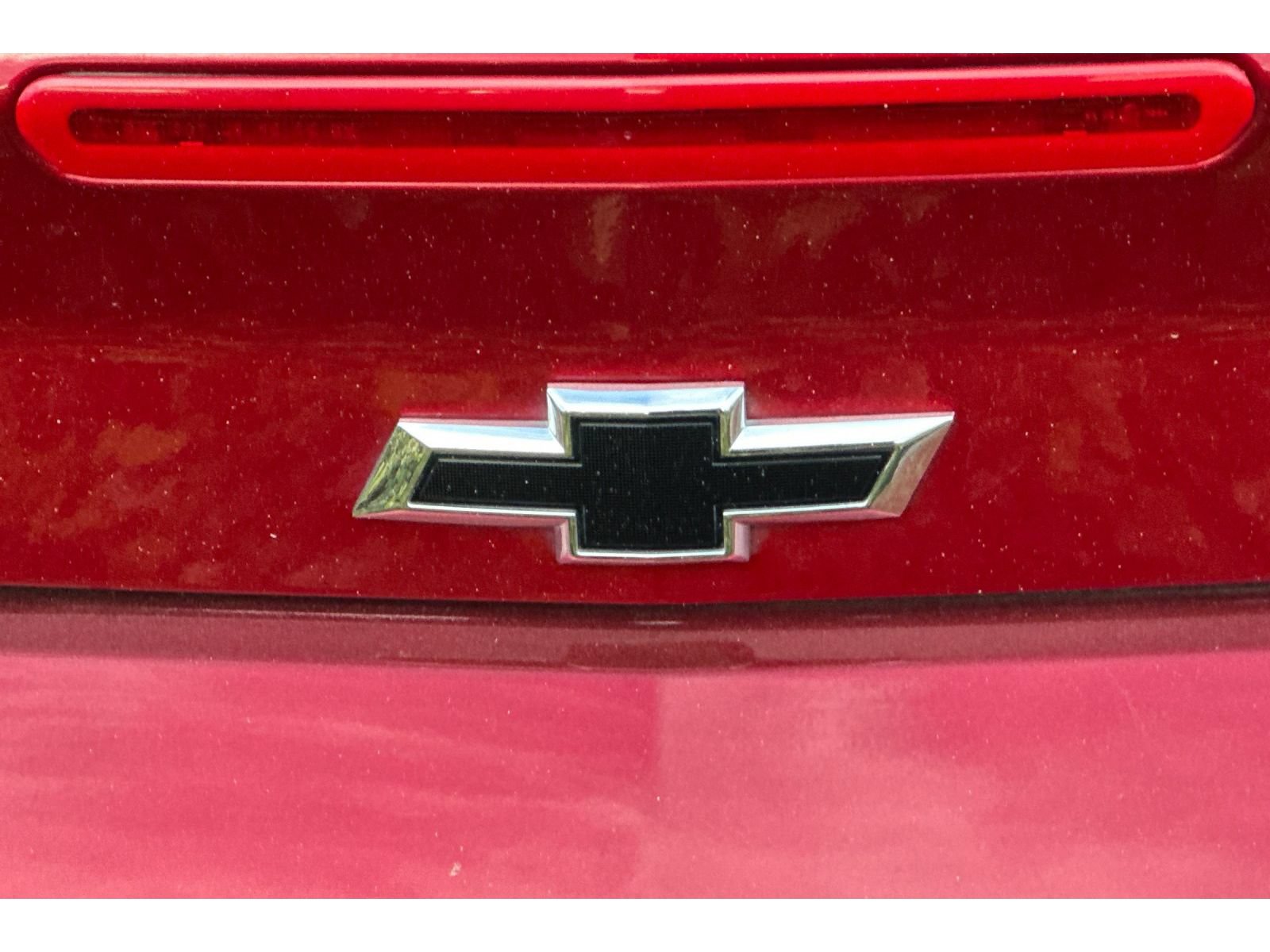 Used 2024 Chevrolet Camaro LT RWD image 7