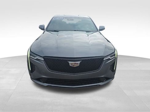 Used 2022 Cadillac CT4 Luxury w/ Cold Weather Package image 8