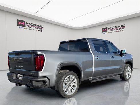 Used 2022 GMC Sierra 1500 Denali w/ Denali Premium Package image 7