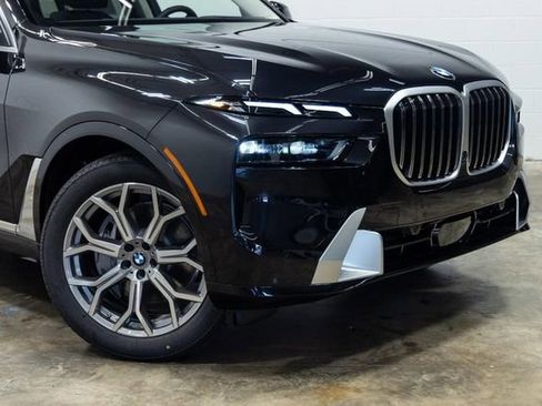 Used 2026 BMW X7 xDrive40i AWD/4WD image 5