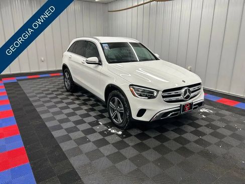 Used 2020 Mercedes-Benz GLC 300 4MATIC image 2