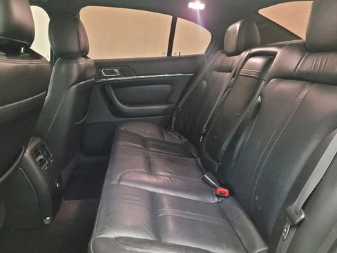 Used 2014 Lincoln MKS image 18