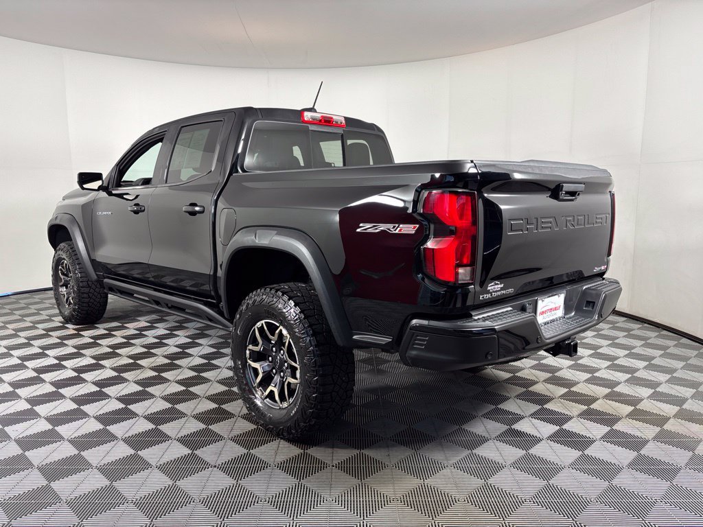 Certified 2024 Chevrolet Colorado ZR2 w/ ZR2 Convenience Package III AWD/4WD image 17