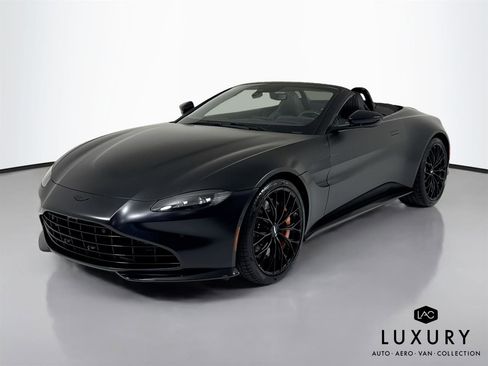 Used 2022 Aston Martin V8 Vantage Roadster image 8