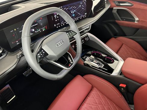 New 2025 Audi SQ5 Premium Plus image 9