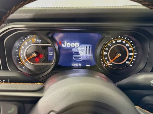 Used 2024 Jeep Gladiator Mojave w/ Convenience Group AWD/4WD image 12