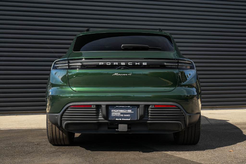 Certified 2026 Porsche Macan 4 Electric AWD/4WD image 15