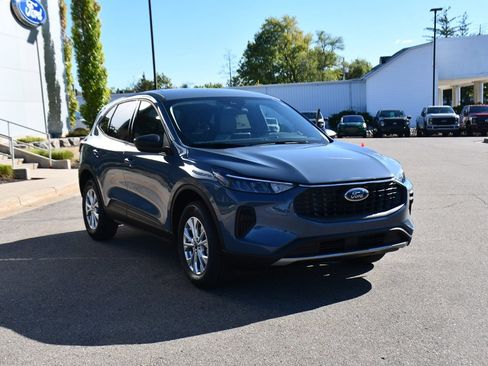 Used 2026 Ford Escape Active w/ Cold Weather Package image 9