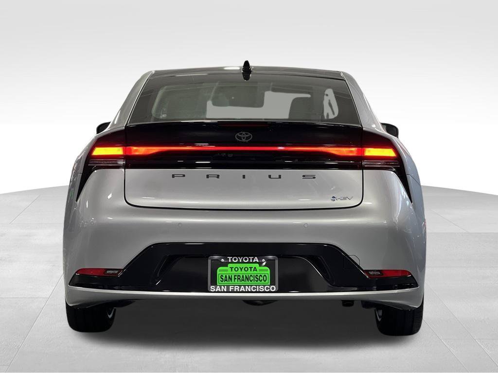 New 2027 Toyota Prius Limited AWD/4WD image 4