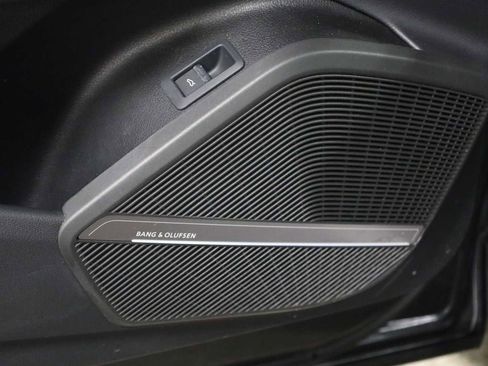 Used 2023 Audi SQ5 Premium Plus w/ Premium Plus Package image 17