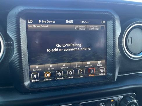Used 2020 Jeep Gladiator Overland AWD/4WD image 13