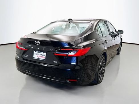 Used 2026 Toyota Camry XLE AWD/4WD image 7
