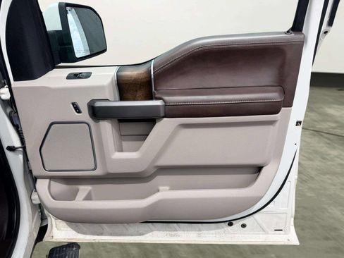 Used 2019 Ford F150 Limited image 32