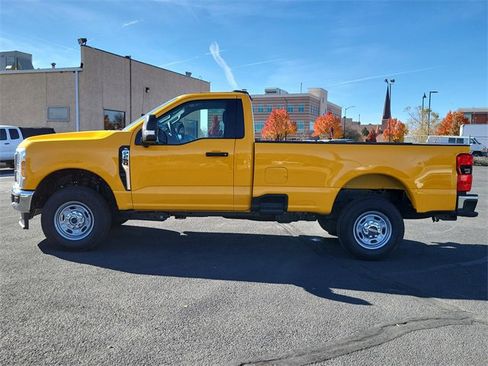 Used 2025 Ford F250 XL w/ 360-Degree Camera Package image 6