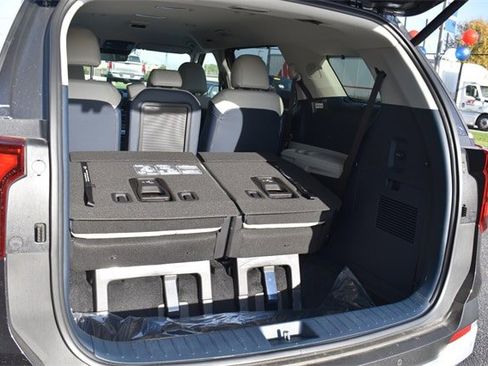 New 2026 Kia Carnival EX image 17