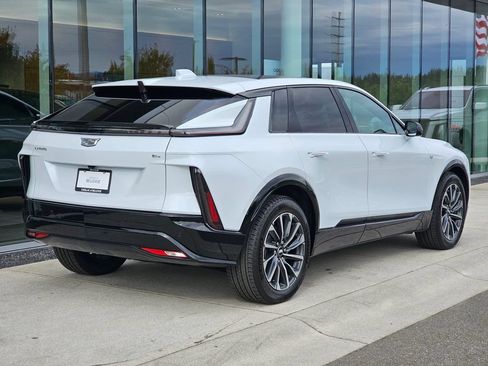 New 2027 Cadillac Lyriq Sport AWD/4WD image 5
