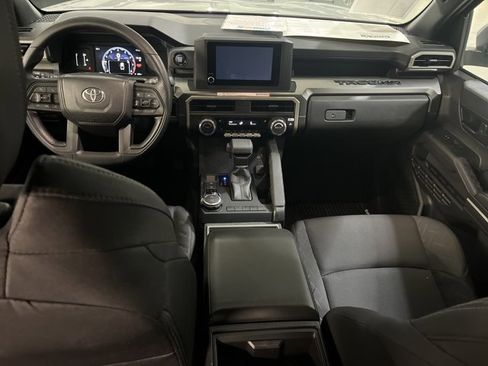Used 2026 Toyota Tacoma SR5 image 9