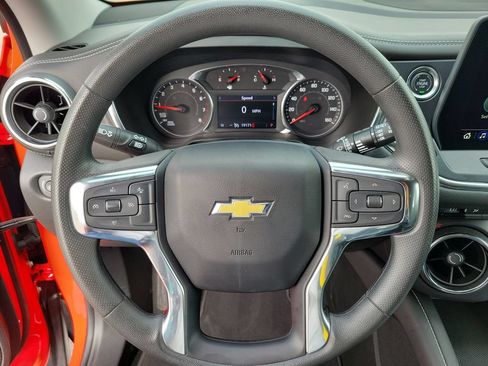 Used 2025 Chevrolet Blazer LT FWD image 21