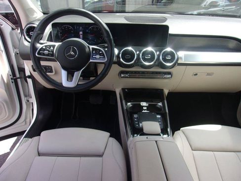 Used 2021 Mercedes-Benz GLB 250 image 12