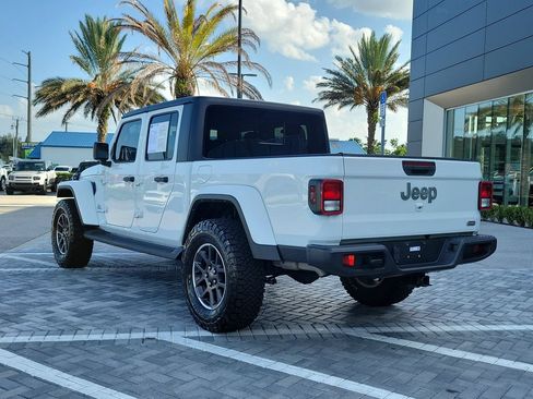 Used 2022 Jeep Gladiator Overland w/ Popular Equipment Package AWD/4WD image 3