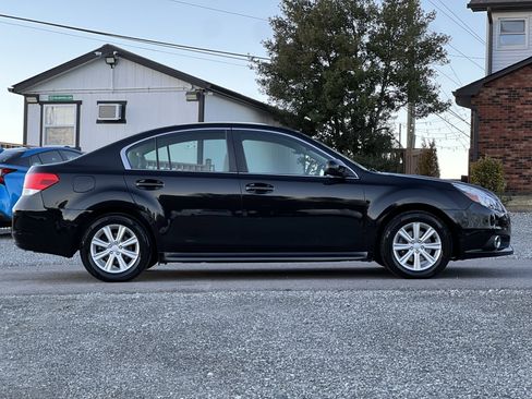Used 2012 Subaru Legacy 2.5i image 2