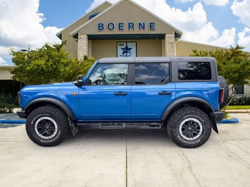 Used 2023 Ford Bronco Badlands AWD/4WD image 2