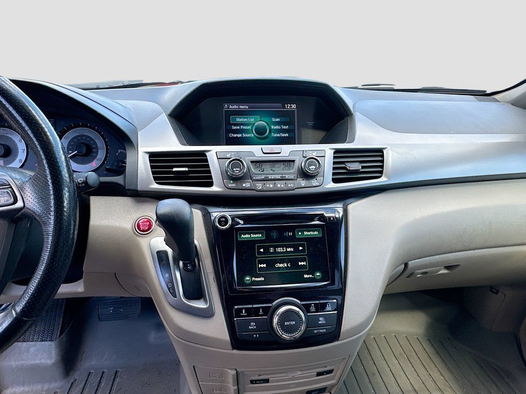 Used 2015 Honda Odyssey EX-L image 32