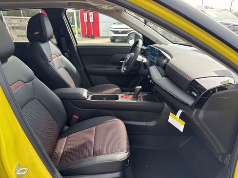 New 2026 Nissan Kicks SR w/ SR Premium Package image 25