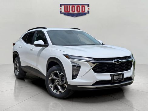 New 2026 Chevrolet Trax LT w/ LT Convenience Package FWD image 1