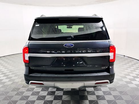 Used 2024 Ford Expedition Max XLT image 4