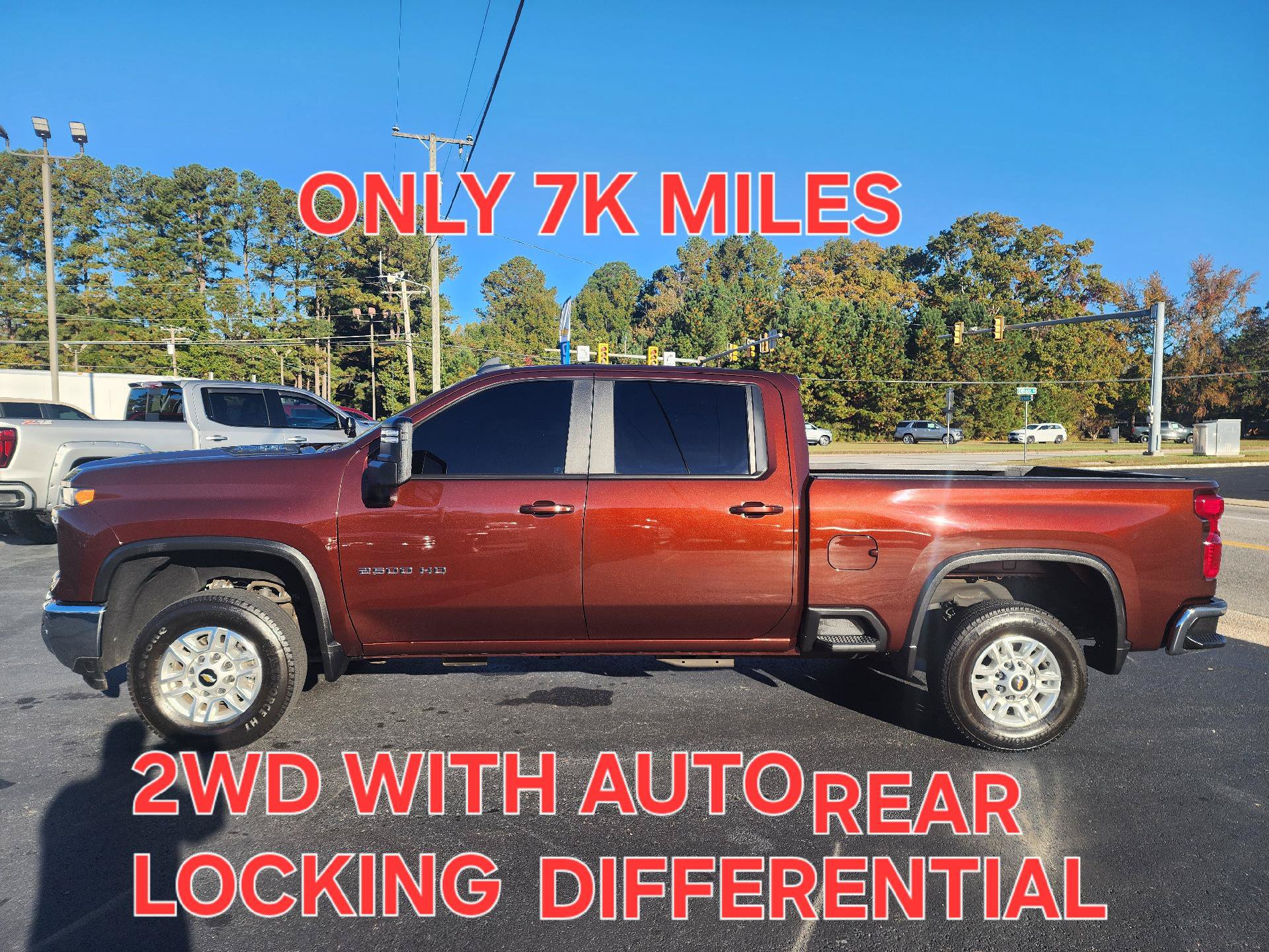 Used 2024 Chevrolet Silverado 2500 LT w/ Convenience Package RWD image 2