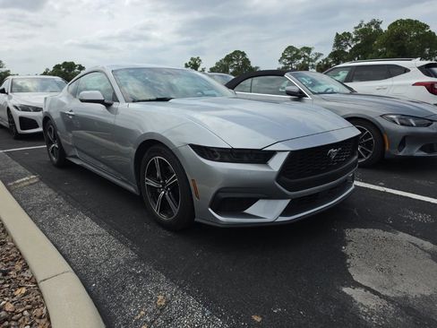 Used 2025 Ford Mustang Premium RWD image 1