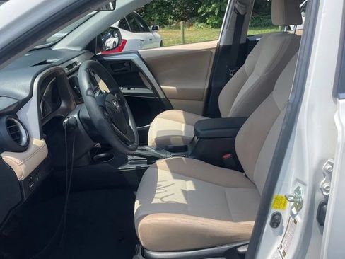 Used 2013 Toyota RAV4 XLE AWD/4WD image 23