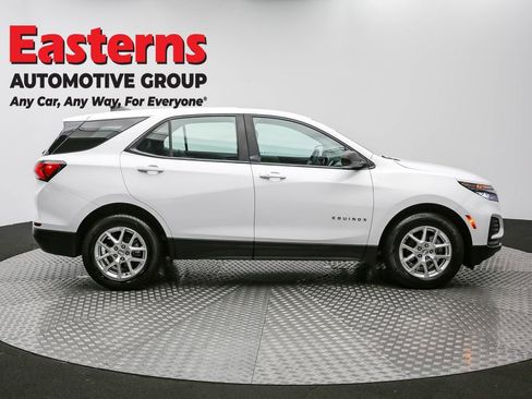 Used 2024 Chevrolet Equinox LS image 4