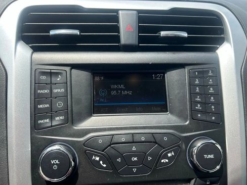 Used 2016 Ford Fusion SE image 19