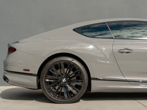 Used 2022 Bentley Continental GT Speed image 33