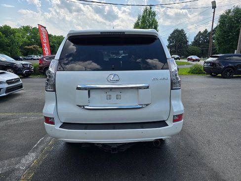 Used 2015 Lexus GX 460 w/ Premium Package image 4
