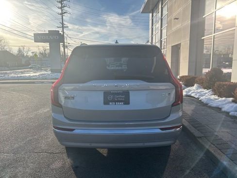 Used 2025 Volvo XC90 B6 Plus image 4