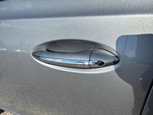 Used 2023 Buick Enclave Essence w/ Experience Buick Package image 13