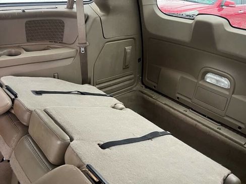 Used 2012 Chrysler Town & Country Touring-L w/ Entertainment Group #2 image 16