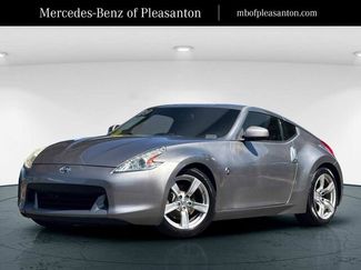 Used 2009 Nissan 370Z Touring video 1