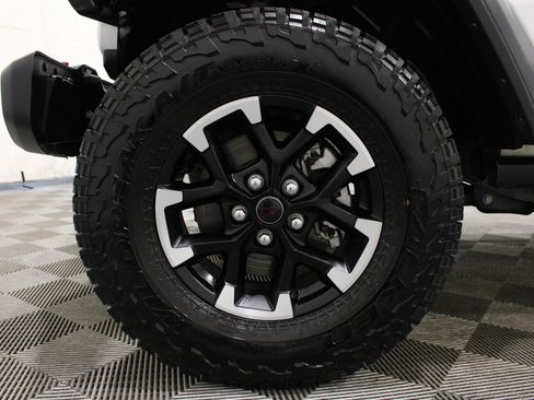 Used 2026 Jeep Gladiator Rubicon AWD/4WD image 35