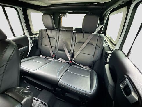 Used 2024 Jeep Wrangler Unlimited Rubicon 4xe image 14