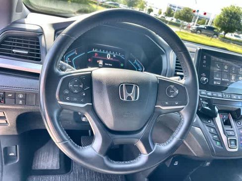 Used 2023 Honda Odyssey EX-L image 17