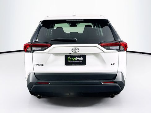 Used 2025 Toyota RAV4 LE image 7
