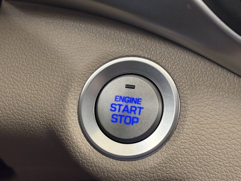 Used 2020 Hyundai Elantra Value Edition FWD image 19