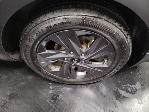 Used 2022 Hyundai Elantra SEL FWD image 12